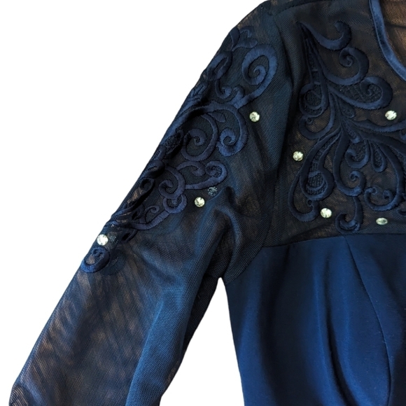 New XSCAPE navy Dress knit party dress illusion Lace neckline long sleeves sz 4 - Picture 3 of 11